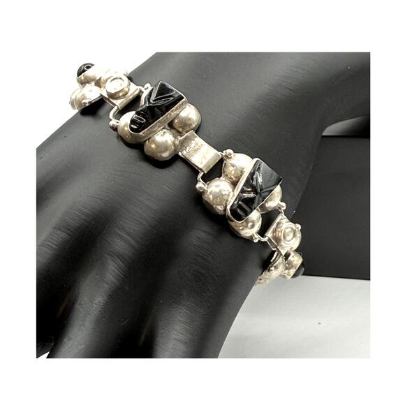 Vintage 925 Sterling Silver Mexico Warrior Onyx Bracelet - Picture 1 of 3